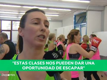 Enseñar a las mujeres a defenderse mediante el boxeo: la iniciativa de José y Alfonso