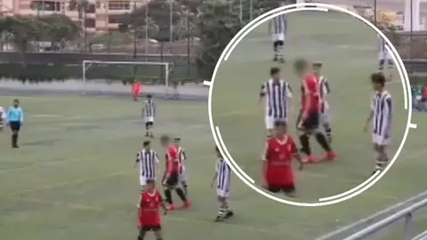Un infantil da un cabezazo a un rival Un infantil da un cabezazo a un rival