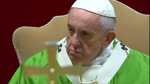 El papa refuerza las leyes contra el abuso de menores en el Vaticano El papa refuerza las leyes contra el abuso de menores en el Vaticano