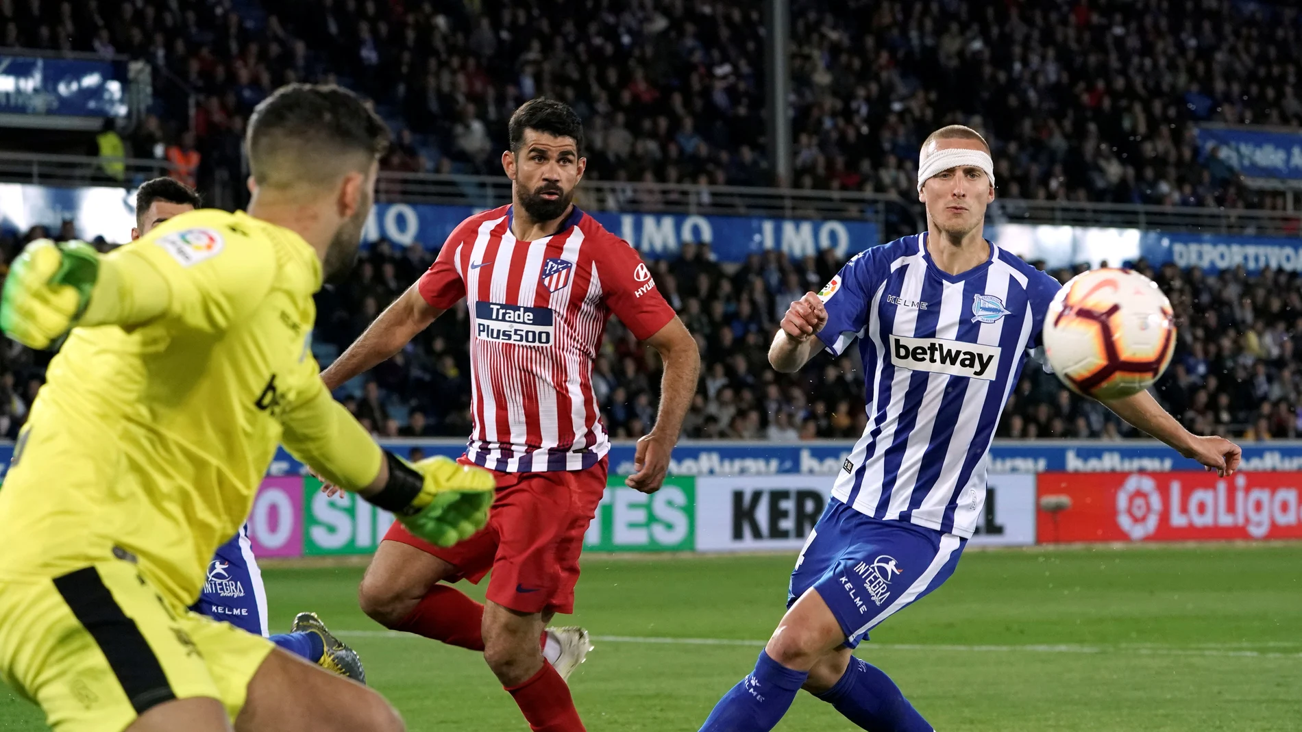 Momento del partido entre Alavés y Atlético de Madrid Momento del partido entre Alavés y Atlético de Madrid
