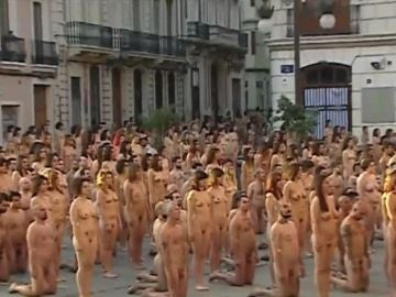 Desnudo en Valencia para el artista Tunick Desnudo en Valencia para el artista Tunick