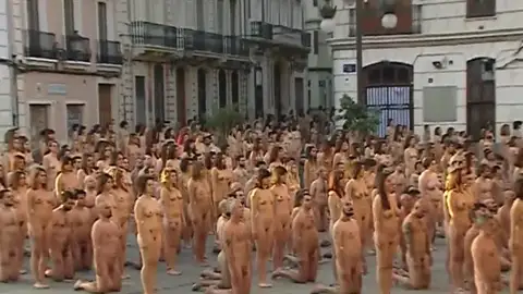 Desnudo en Valencia para el artista Tunick Desnudo en Valencia para el artista Tunick