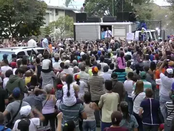 Guaidó llama a los venezolanos a salir a protestar contra los apagones en Venezuela Guaidó llama a los venezolanos a salir a protestar contra los apagones en Venezuela