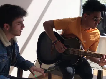 Lion, Andrés Martín y Javier Erro cantando 'Havana' Lion, Andrés Martín y Javier Erro cantando 'Havana'