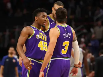 Mitchell y Gobert celebran una canasta con Ricky Rubio Mitchell y Gobert celebran una canasta con Ricky Rubio