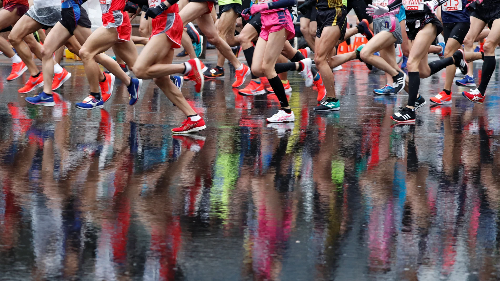 Corredores durante una carrera Corredores durante una carrera
