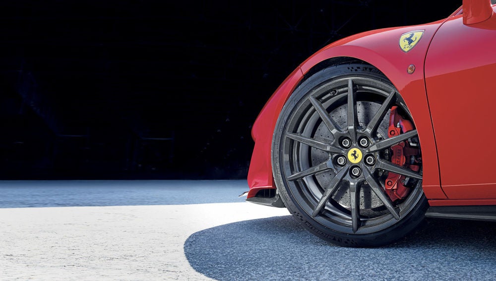Ferrari 488 pista carbón fiber wheels