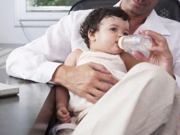 Así han evolucionado los permisos de paternidad y maternidad en España Así han evolucionado los permisos de paternidad y maternidad en España