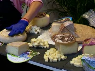 Sopa, buñuelos...chefs con estrella descubren el queso canario