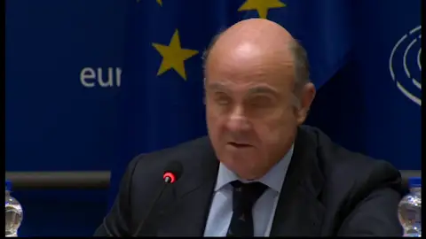 De Guindos: un Brexit sin acuerdo ampliaría la desaceleración de la zona euro De Guindos: un Brexit sin acuerdo ampliaría la desaceleración de la zona euro