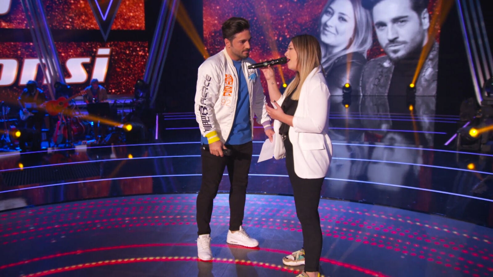 María Espinosa y David Bustamante ensayan 'Héroes', la canción que interpretarán juntos en la Final de 'La Voz'