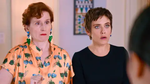 Carmen, de directora a ‘enfermera rasa’ por enchufe Carmen, de directora a ‘enfermera rasa’ por enchufe