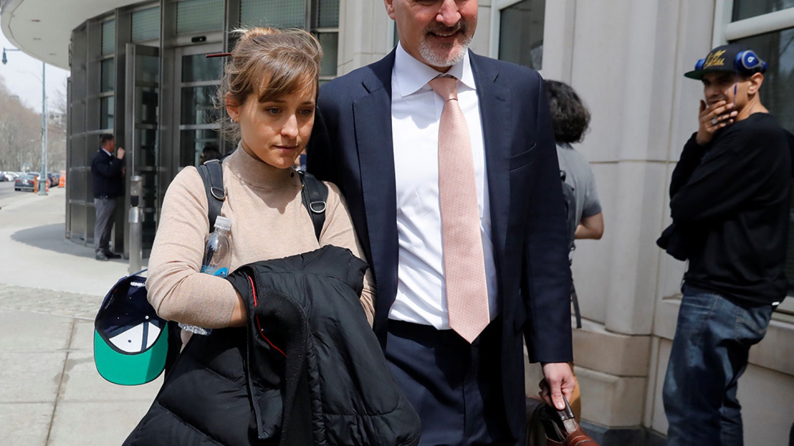 Allison Mack, actriz de 'Smalville', se declara culpable de reclutar a mujeres para la secta sexual Nxivm