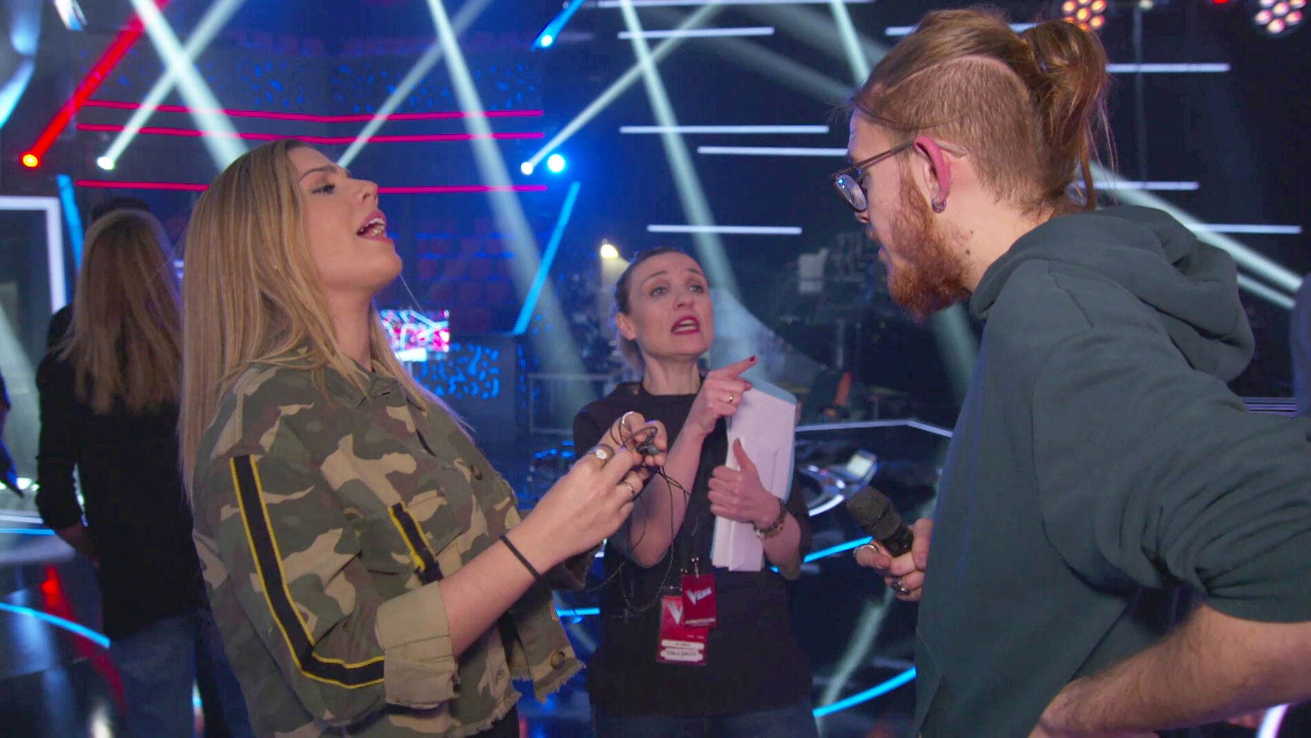 Miriam Rodríguez tranquiliza a Andrés Martín antes de ensayar 'Sin miedo a nada', su tema para la Final de 'La Voz'
