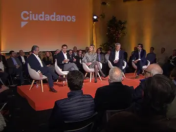Rivera propone rebajar los impuestos y ayudas a las familias y a la innovación Rivera propone rebajar los impuestos y ayudas a las familias y a la innovación