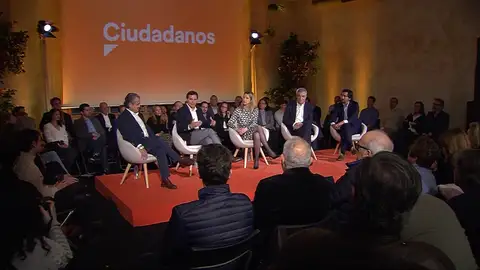 Rivera propone rebajar los impuestos y ayudas a las familias y a la innovación Rivera propone rebajar los impuestos y ayudas a las familias y a la innovación