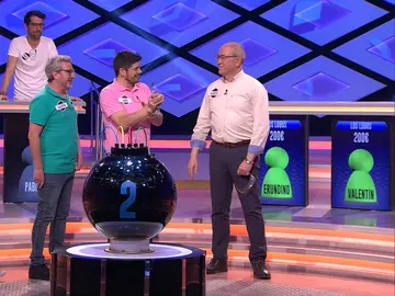 Alberto, del equipo de 'Los Lobos, celebra su cumpleaños en '¡Boom!': "¡Sopla la bomba!" Alberto, del equipo de 'Los Lobos, celebra su cumpleaños en '¡Boom!': "¡Sopla la bomba!"
