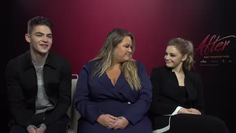 Hero Fiennes, Anna Todd y Josephine Langford de 'After' Hero Fiennes, Anna Todd y Josephine Langford de 'After'