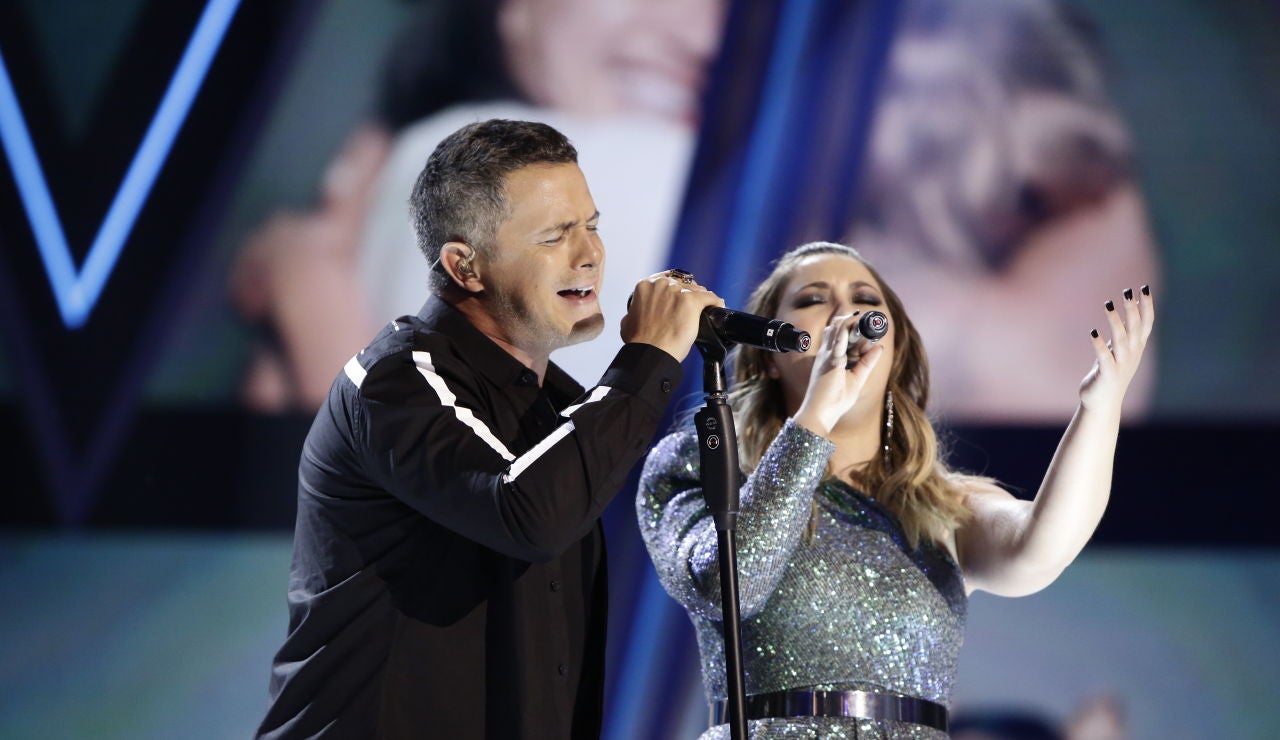 Alejandro Sanz y María Espinosa cantan 'Mi persona favorita' en la Final de 'La Voz'