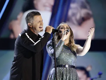 Alejandro Sanz y María Espinosa cantan 'Mi persona favorita' en la Final de 'La Voz' Alejandro Sanz y María Espinosa cantan 'Mi persona favorita' en la Final de 'La Voz'