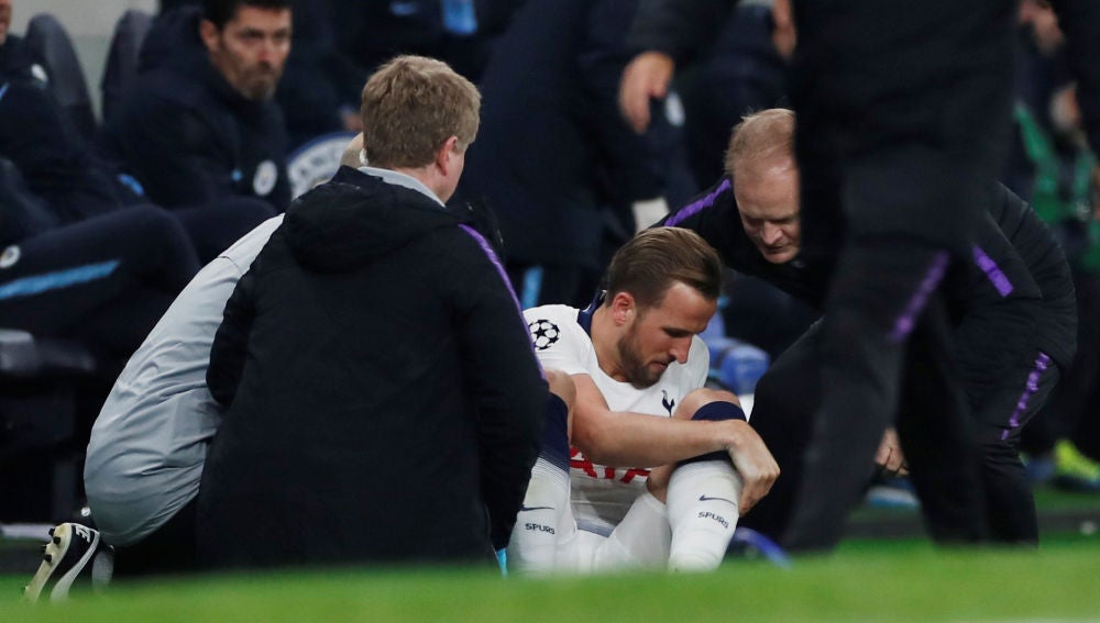 Kane se duele tras la entrada de Delph