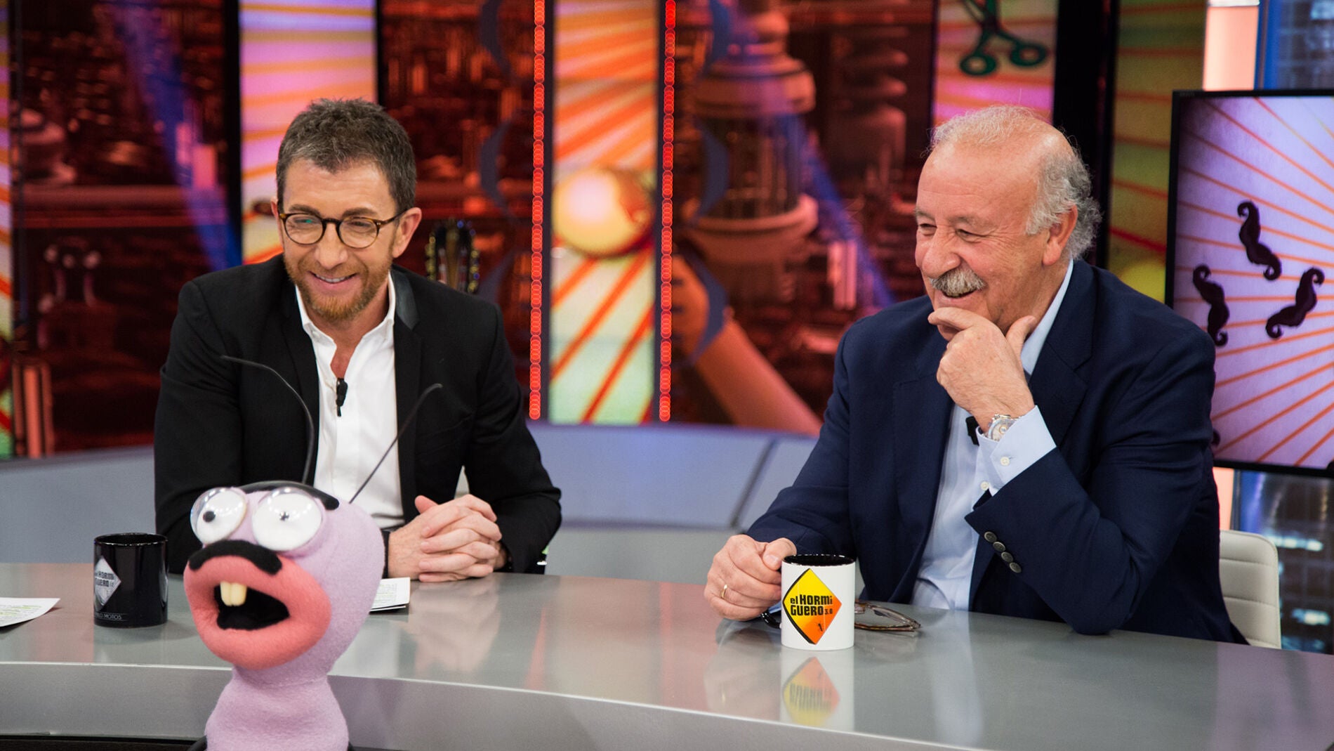 Vicente del Bosque se sumerge en el 'Mundo Bigote' de Trancas y Barrancas en 'El Hormiguero 3.0'