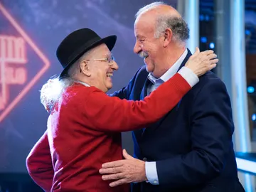 La divertida magia de Juan Tamariz para Vicente del Bosque La divertida magia de Juan Tamariz para Vicente del Bosque
