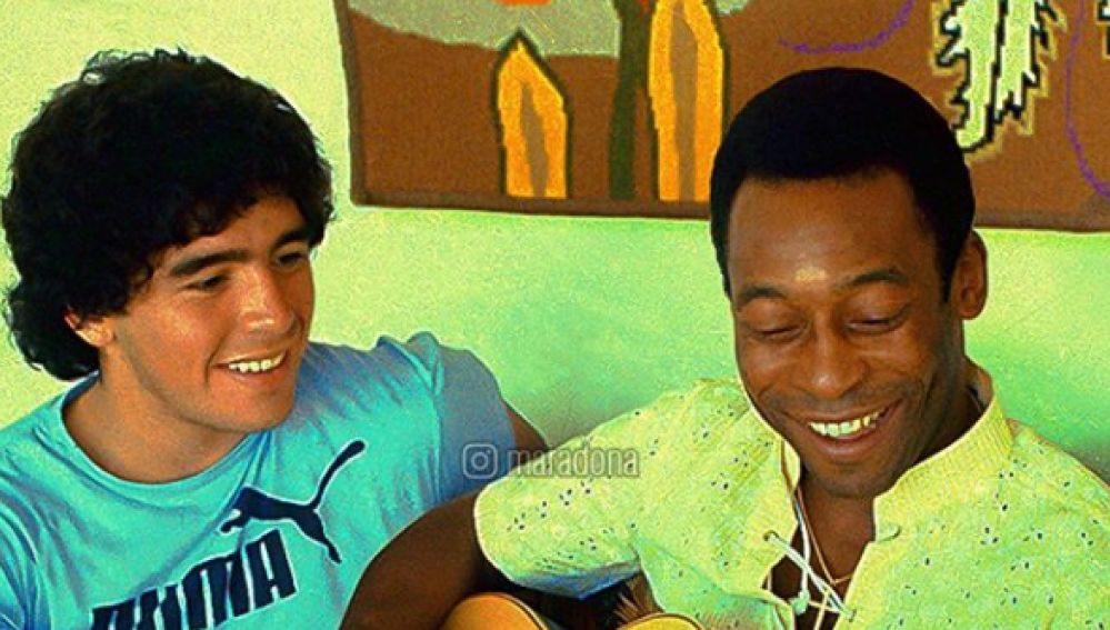 La foto que Maradona ha compartido junto a Pelé