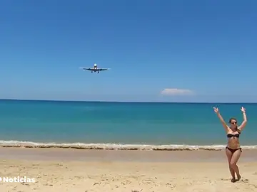 Hacerse un selfie en el aeropuerto de Phuket puede acarrear pena de muerte Hacerse un selfie en el aeropuerto de Phuket puede acarrear pena de muerte