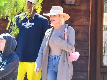 Khloé Kardashian Khloé Kardashian