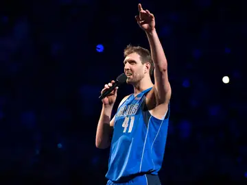 Dirk Nowitzki anuncia su retirada de la NBA Dirk Nowitzki anuncia su retirada de la NBA