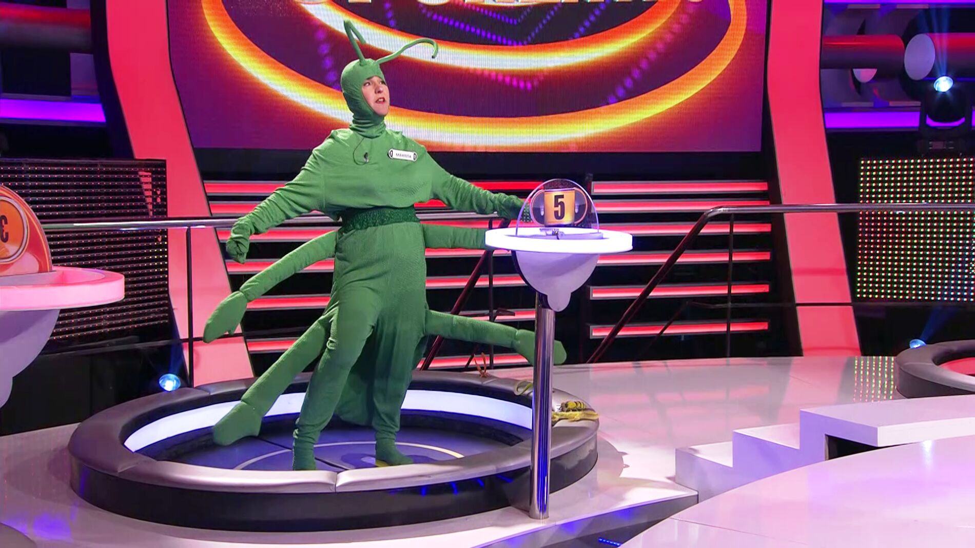 Martita se transforma una mantis devoradora de rivales en '&iexcl;Ahora caigo!'