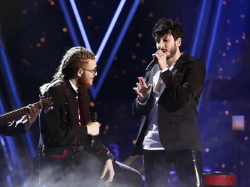 Sebastián Yatra y Andrés Martín cantan 'Un año' en la Final de 'La Voz' Sebastián Yatra y Andrés Martín cantan 'Un año' en la Final de 'La Voz'