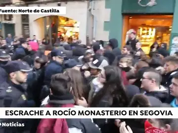 Rocío Monasterio sufre un escrache en Segovia Rocío Monasterio sufre un escrache en Segovia