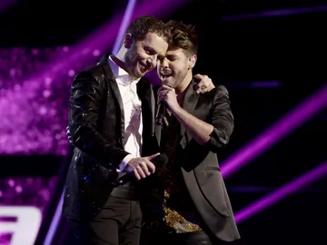 Antonio José y Ángel Cortés cantan 'A dónde vas' en la Final de 'La Voz' Antonio José y Ángel Cortés cantan 'A dónde vas' en la Final de 'La Voz'