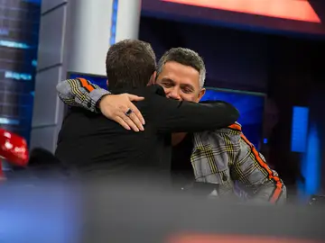 Pablo Motos confiesa en 'El Hormiguero 3.0' el motivo por el que está tan unido a Alejandro Sanz Pablo Motos confiesa en 'El Hormiguero 3.0' el motivo por el que está tan unido a Alejandro Sanz