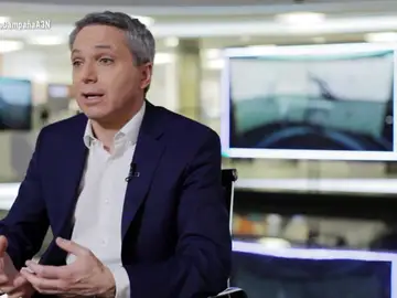 Vicente Vallés: “Lo más importante en el trabajo de un moderador es hacer las preguntas que los votantes están esperando que se hagan” Vicente Vallés: “Lo más importante en el trabajo de un moderador es hacer las preguntas que los votantes están esperando que se hagan”