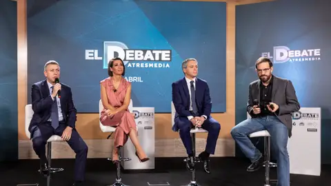 Santiago González, Ana Pastor, Vicente Vallés, y César González Santiago González, Vicente Vallés, Ana Pastor y César González