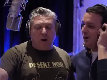 El PP lanza su canción de campaña 'La razón eres tú' con un vídeo protagonizado por su candidato al Congreso El PP lanza su canción de campaña 'La razón eres tú' con un vídeo protagonizado por su candidato al Congreso