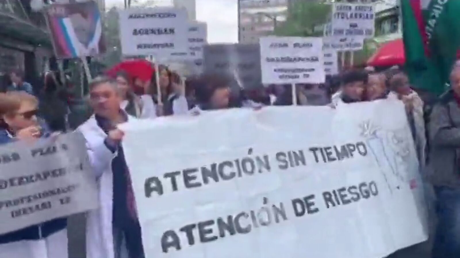 Los médicos de Atención Primaria salen a la calle para pedir más medios y personal