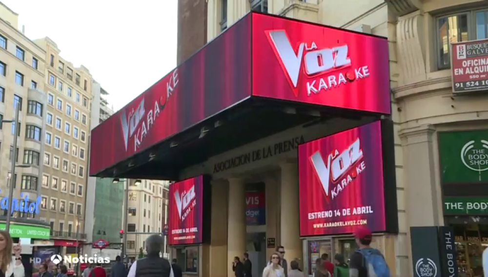Tú también puedes ser protagonista de 'La Voz' gracias al karaoke que abre sus puertas en Madrid