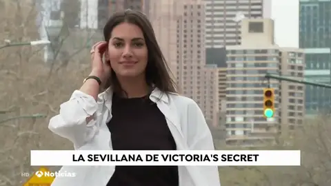 Así es la sevillana Lorena Duran, la primera modelo de tallas grandes de Victoria Secret: "No porque seas 'curvy' eres menos modelo" Así es la sevillana Lorena Duran, la primera modelo de tallas grandes de Victoria Secret: "No porque seas 'curvy' eres menos modelo"