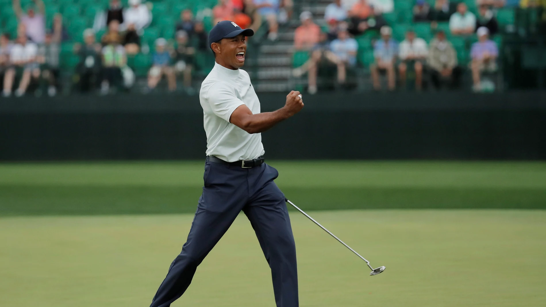 Tiger Woods celebra un birdie en el Masters de Augusta Tiger Woods celebra un birdie en el Masters de Augusta