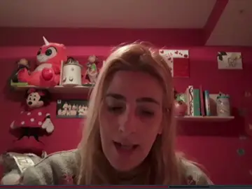 Una madre que perdió a su hija por el cáncer, a los políticos: "Estáis condenando a nuestros hijos a morir" Una madre que perdió a su hija por el cáncer, a los políticos: "Estáis condenando a nuestros hijos a morir"