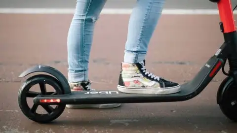 Imagen de un patinete de Uber Imagen de un patinete de Uber