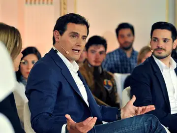 Albert Rivera en un acto de campaña Albert Rivera en un acto de campaña