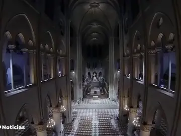 Pasea por el interior de Notre Dame tal y como estaba antes del incendio Pasea por el interior de Notre Dame tal y como estaba antes del incendio