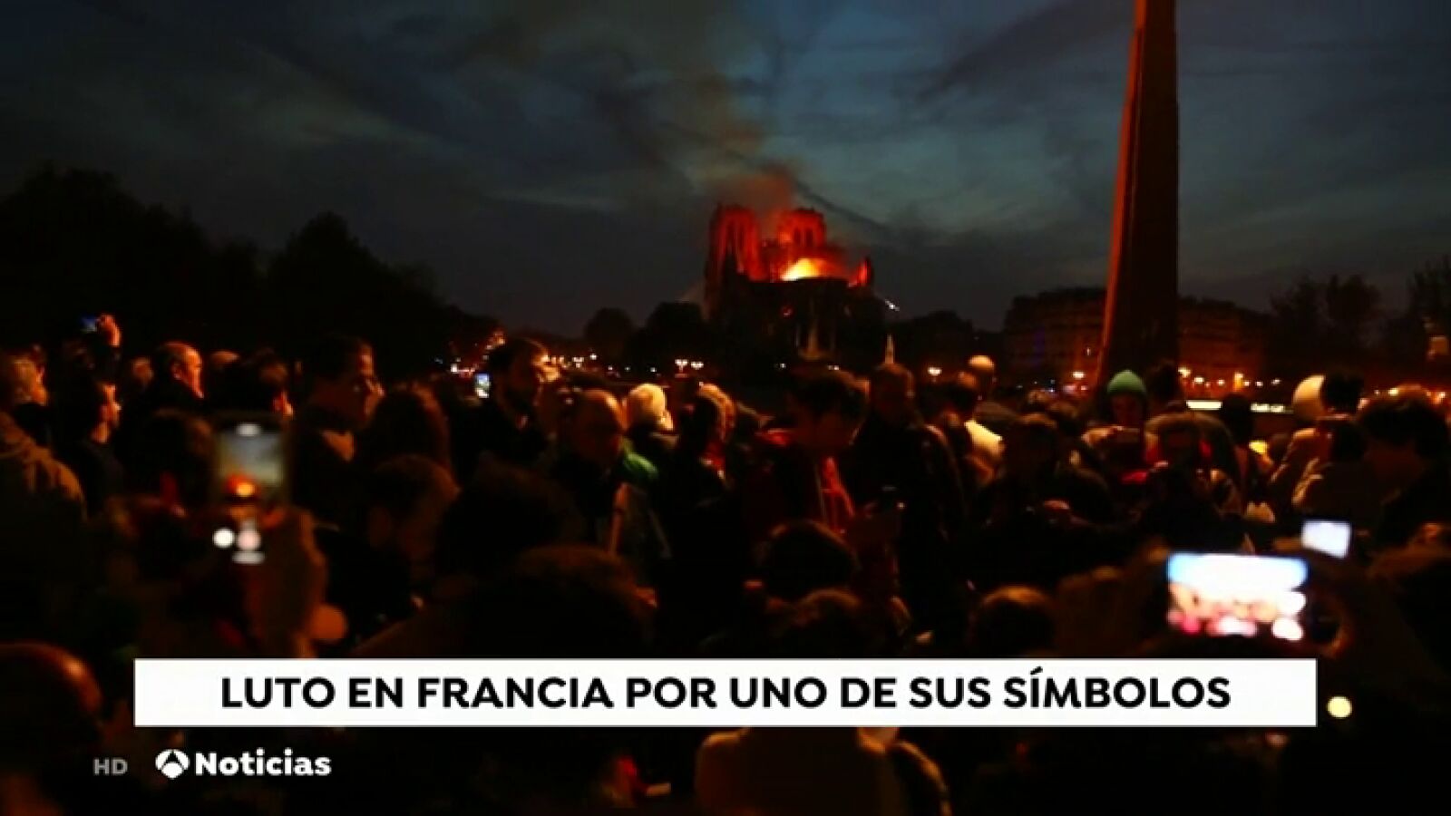 Jornada de duelo en Francia tras el incendio en Notre Dame 