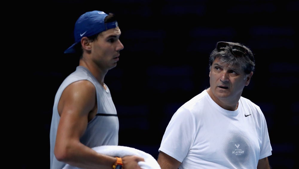 Rafa Nadal, junto a su tío Toni