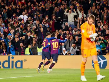 Messi y Coutinho celebran un gol ante De Gea Messi y Coutinho celebran un gol ante De Gea